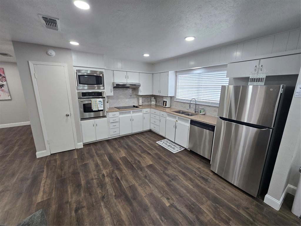 304 Salem Dr, Euless, TX 76039 photo