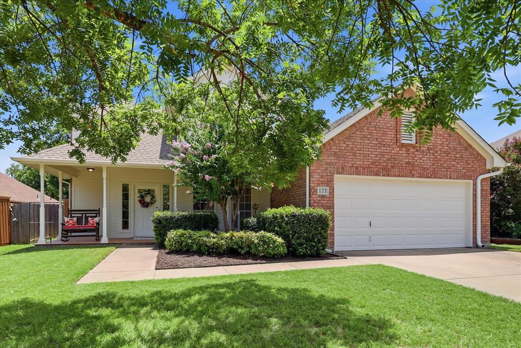 121 Blue Bonnet Cir, Justin, TX 76247