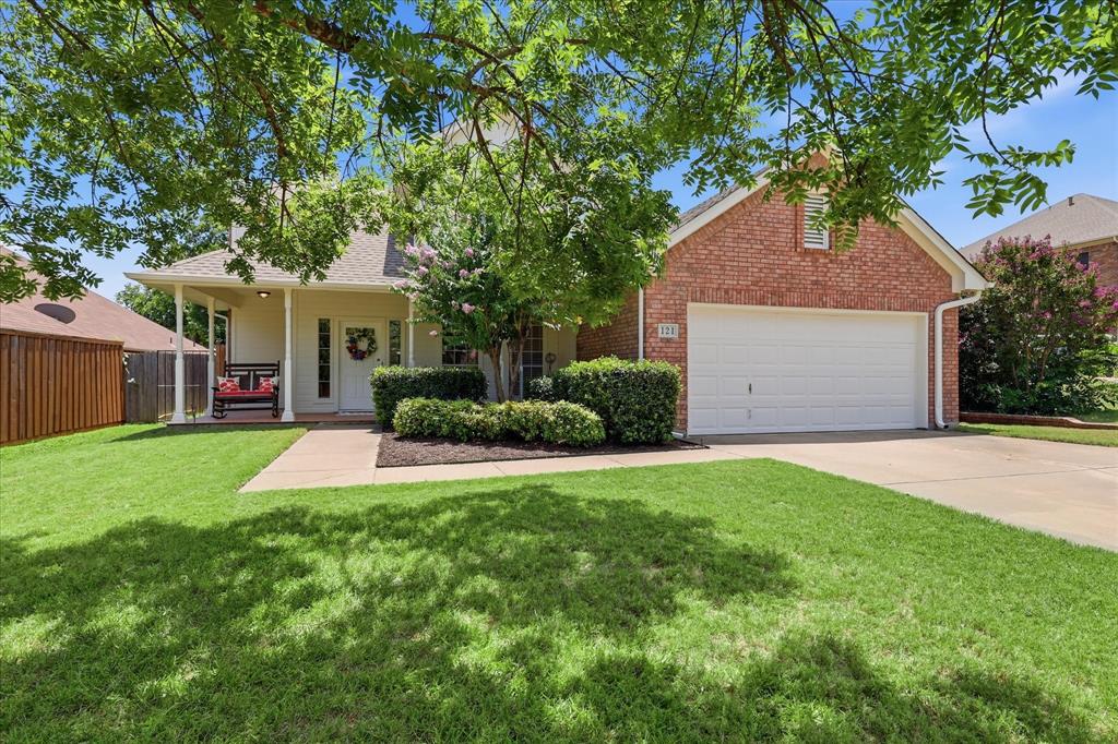 121 S Blue Bonnet Cir, Justin, TX 76247 photo