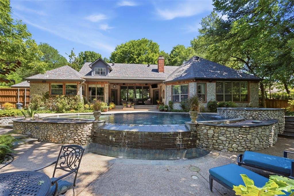 3602 4 Trees Dr, Weatherford, TX 76087