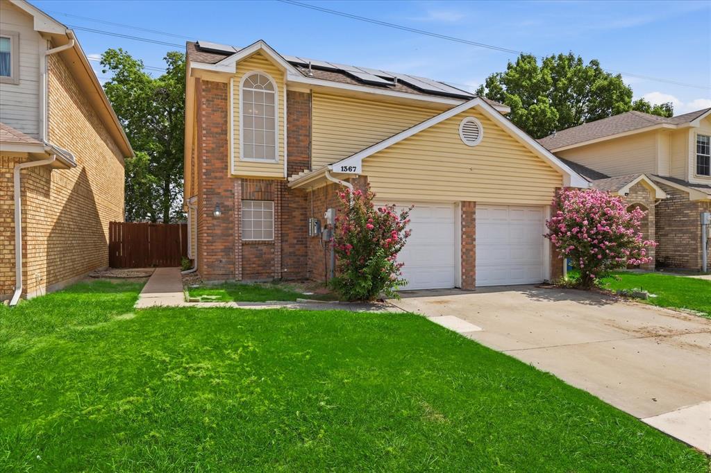 1367 Mimosa Ln, Lewisville, TX 75077