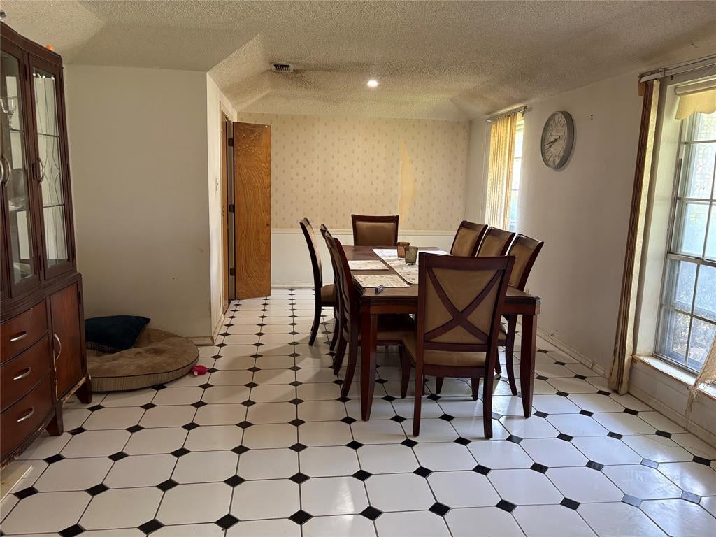 702 Granada Dr, Duncanville, TX 75116 photo