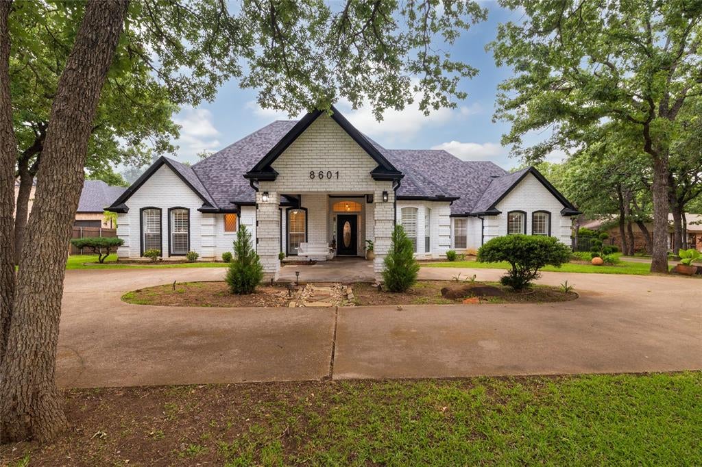 8601 Clay Hibbins Rd, Keller, TX 76248