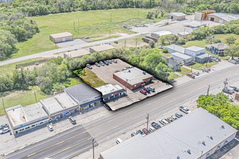 Retail in Azle TX 149 W Main Street.jpg
