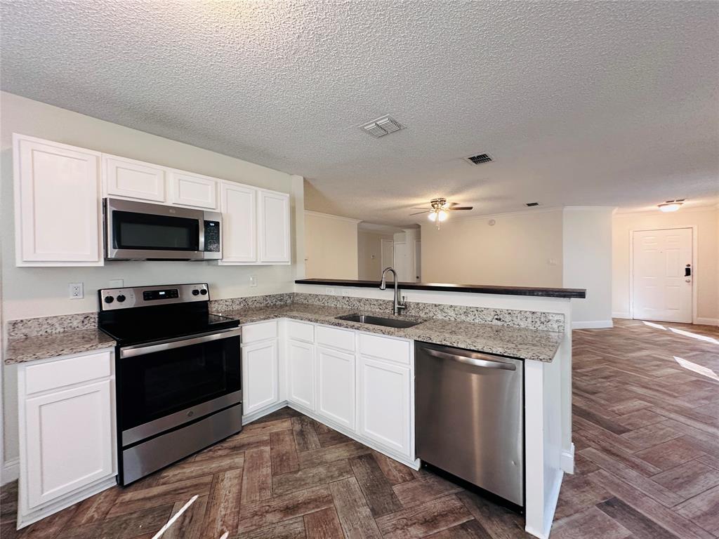 1418 Mill Branch Dr, Garland, TX 75040 photo
