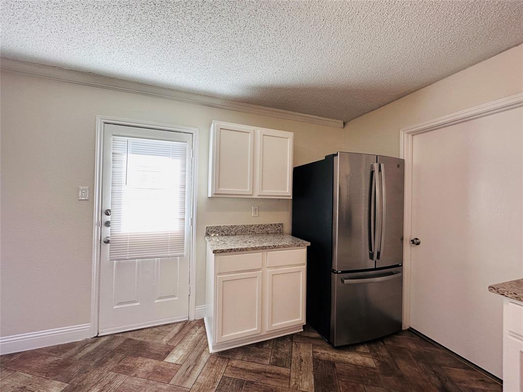 1418 Mill Branch Dr, Garland, TX 75040 photo