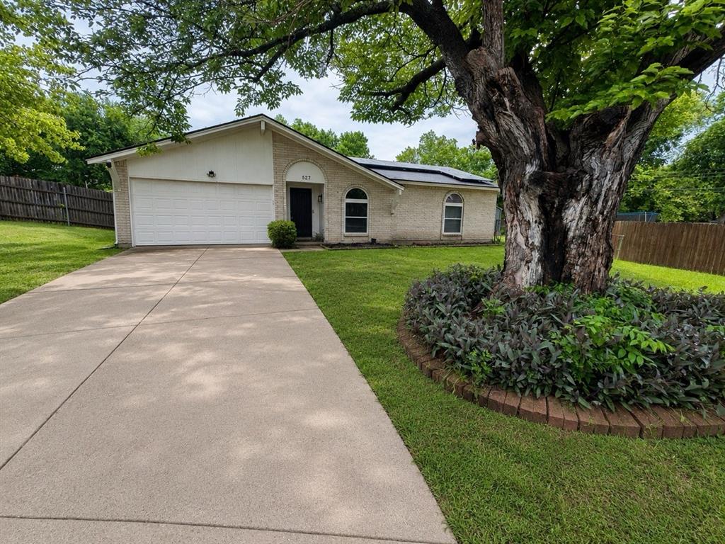 527 Shelly Ct, Duncanville, TX 75137