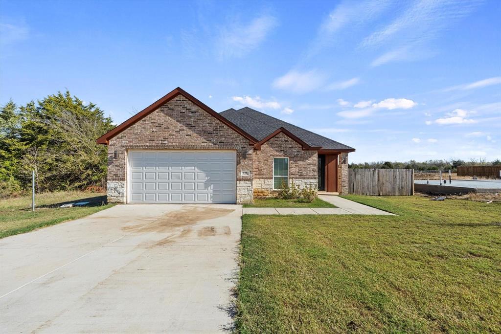 121 Pelican Ct, East Tawakoni, TX 75472