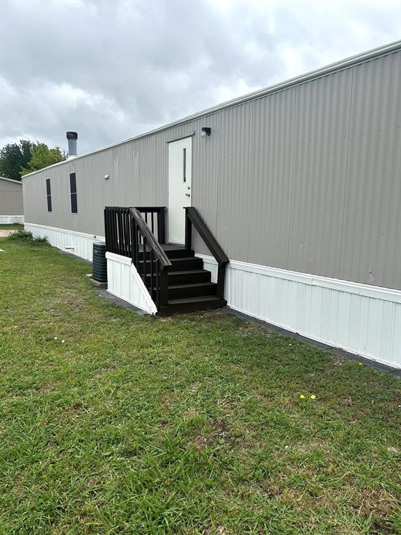 717 Byron Rd, Wilmer, TX 75172 photo