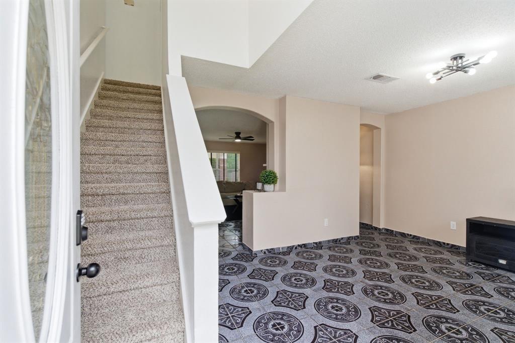 8173 Heritage Place Dr, Fort Worth, TX 76137 photo