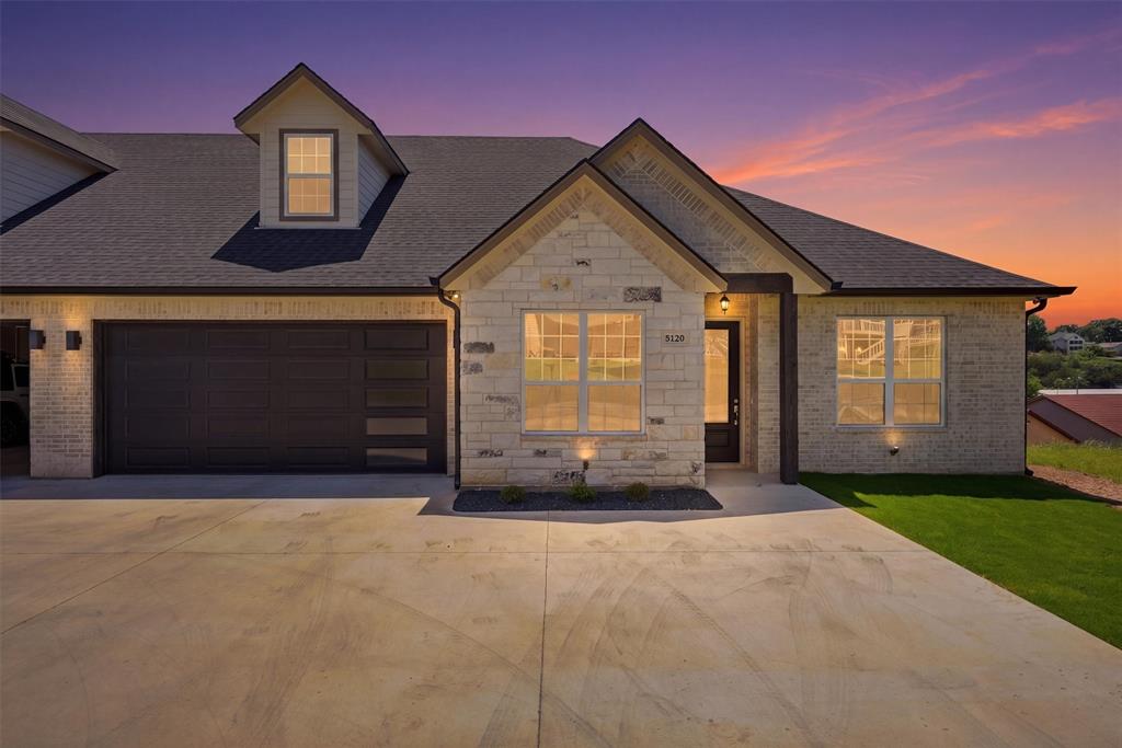 5126 Country Club Dr, Granbury, TX 76049