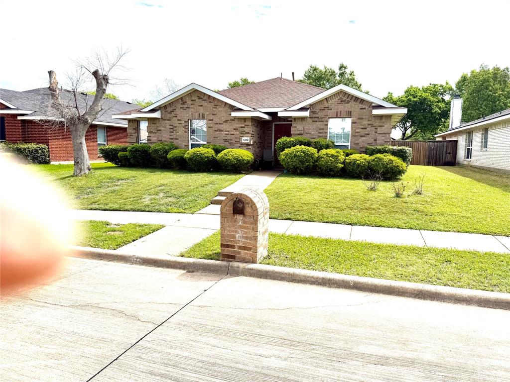1312 Sunshine Ct, Lancaster, TX 75134