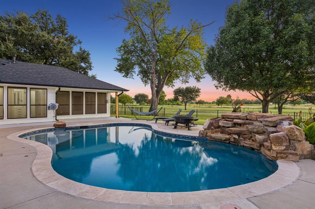 1695 Plummer Dr, Rockwall, TX 75087