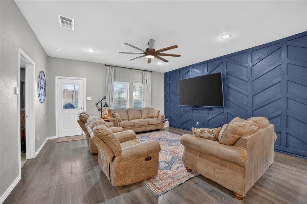 129 Banner Ave, Royse City, TX 75189 photo