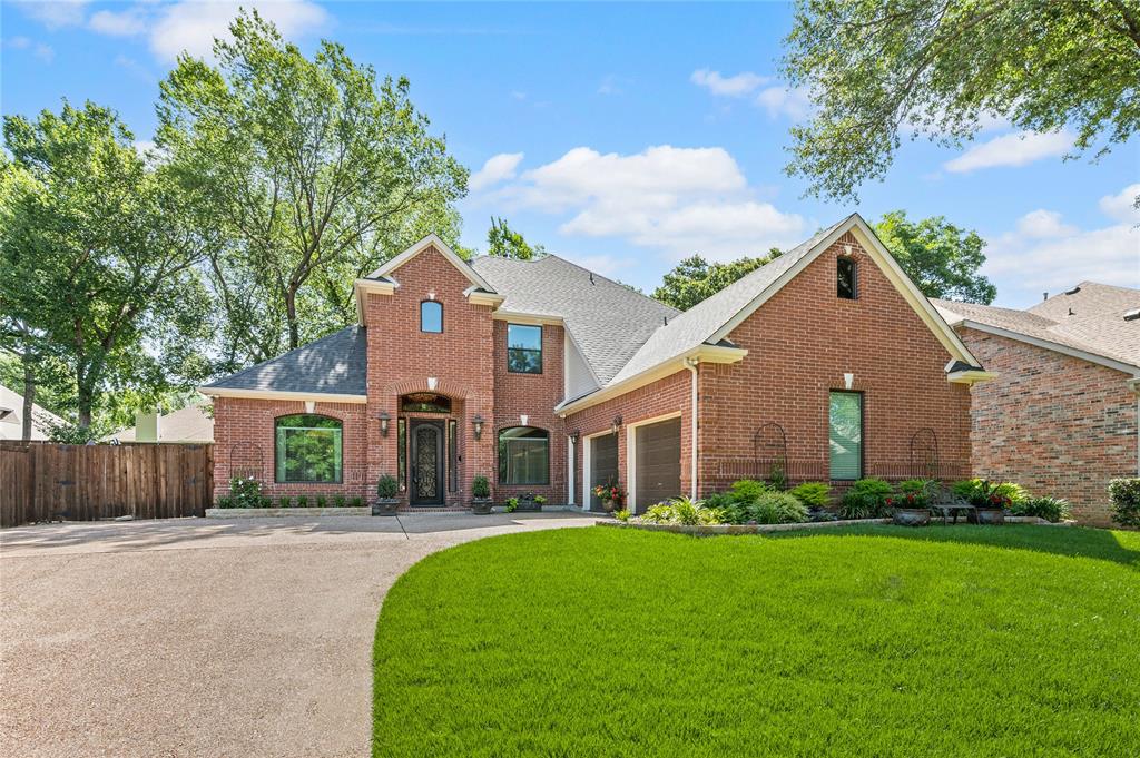 820 Glen Garry Dr, Flower Mound, TX 75022