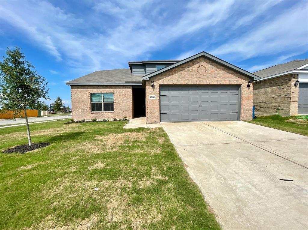 1946 Canterbury Dr, Seagoville, TX 75159