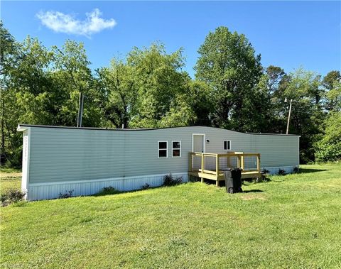 Manufactured Home in Hays NC 163 Billings Road.jpg