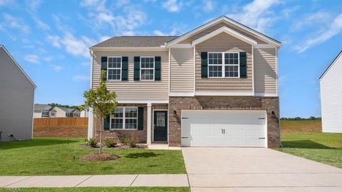 Single Family Residence in Greensboro NC 3105 Middle Creek Lane.jpg