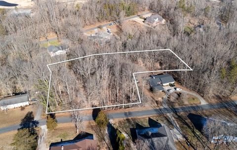 Unimproved Land in Lexington NC 114 Cherokee Drive.jpg