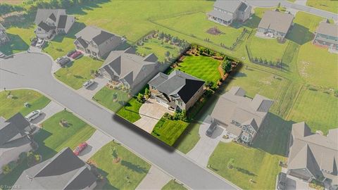 Single Family Residence in Thomasville NC 412 Freemont Drive 49.jpg