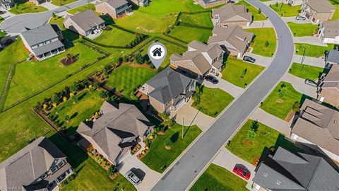 Single Family Residence in Thomasville NC 412 Freemont Drive 47.jpg