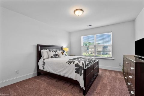 Single Family Residence in Thomasville NC 412 Freemont Drive 33.jpg