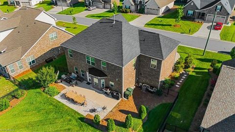 Single Family Residence in Thomasville NC 412 Freemont Drive 46.jpg