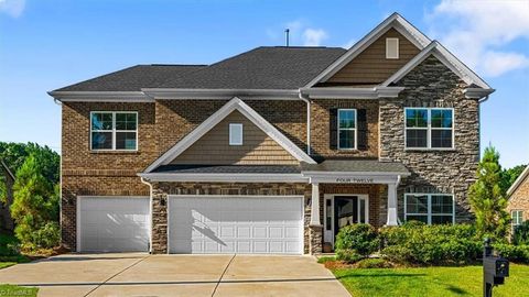Single Family Residence in Thomasville NC 412 Freemont Drive.jpg