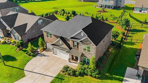 Single Family Residence in Thomasville NC 412 Freemont Drive 43.jpg