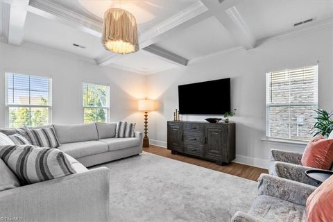 Single Family Residence in Thomasville NC 412 Freemont Drive 3.jpg