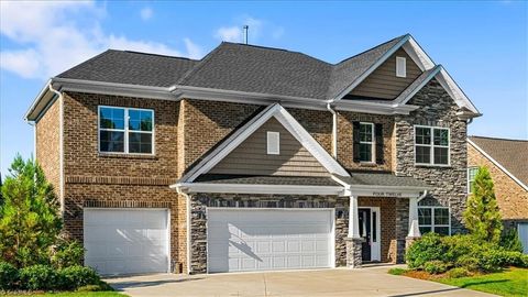 Single Family Residence in Thomasville NC 412 Freemont Drive 1.jpg