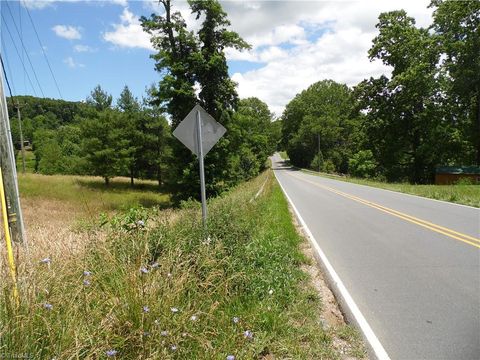 Unimproved Land in Sparta NC TBD NC Highway 18 13.jpg