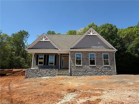 Single Family Residence in Advance NC 267 Redland Road.jpg