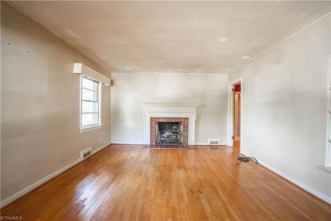 Single Family Residence in Asheboro NC 1022 Shamrock Road 3.jpg