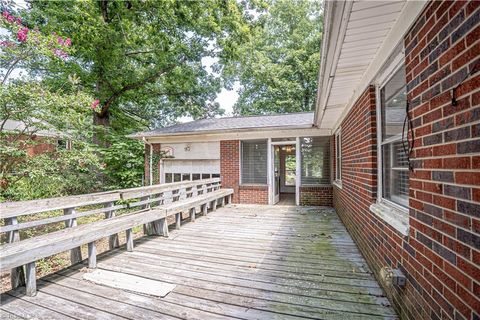 Single Family Residence in Asheboro NC 1022 Shamrock Road 18.jpg