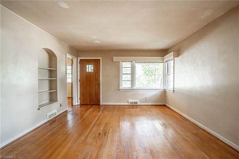 Single Family Residence in Asheboro NC 1022 Shamrock Road 2.jpg