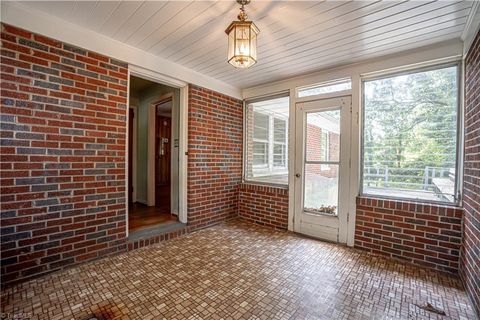 Single Family Residence in Asheboro NC 1022 Shamrock Road 16.jpg