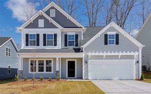 Single Family Residence in Advance NC 196 Moravian Court.jpg