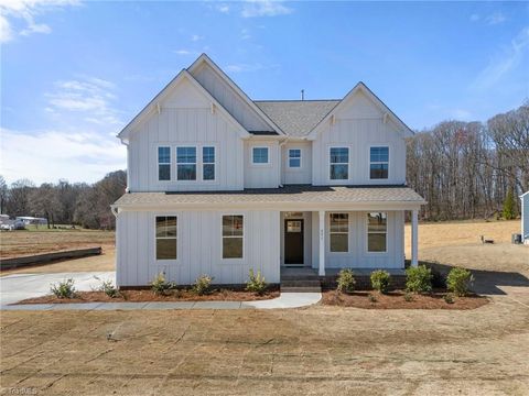 Single Family Residence in Advance NC 271 Redland Road.jpg
