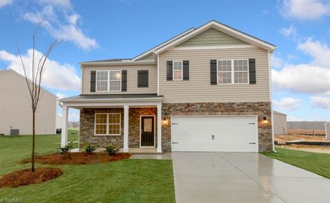 Single Family Residence in Greensboro NC 5129 Reedy Fork School Road.jpg