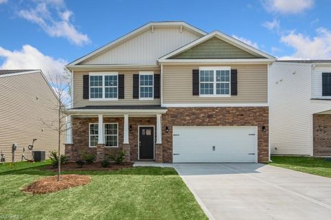 Single Family Residence in Greensboro NC 5123 Reedy Fork School Road.jpg