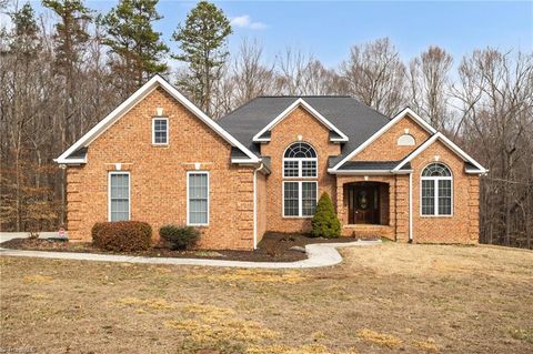 Single Family Residence in Lexington NC 1949 Helmstetler Road.jpg