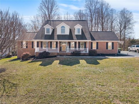 Single Family Residence in Lexington NC 136 Wind Terrace Court.jpg