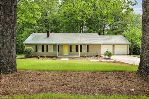 Single Family Residence in Asheboro NC 2003 Harvell Street.jpg