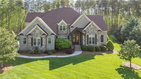 Single Family Residence in Greensboro NC 7716 Chesterbrooke Drive.jpg