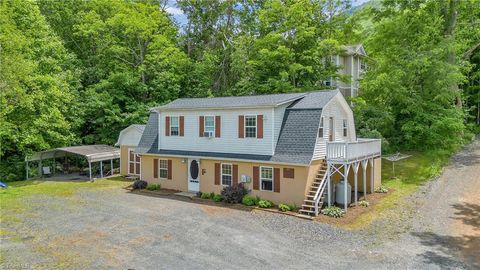 Single Family Residence in Jefferson NC 195 Trinity Lane.jpg