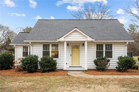 Single Family Residence in Advance NC 1807 Nc Highway 801.jpg