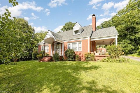 Single Family Residence in Asheboro NC 807 Shamrock Road.jpg