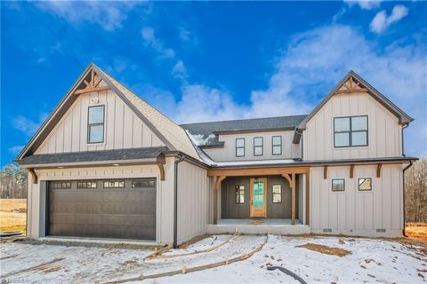 Single Family Residence in Advance NC 139 Meeting House Lane.jpg