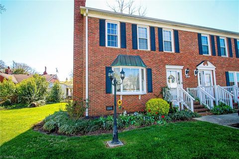 Townhouse in Greensboro NC 307 COLLEGE Road.jpg